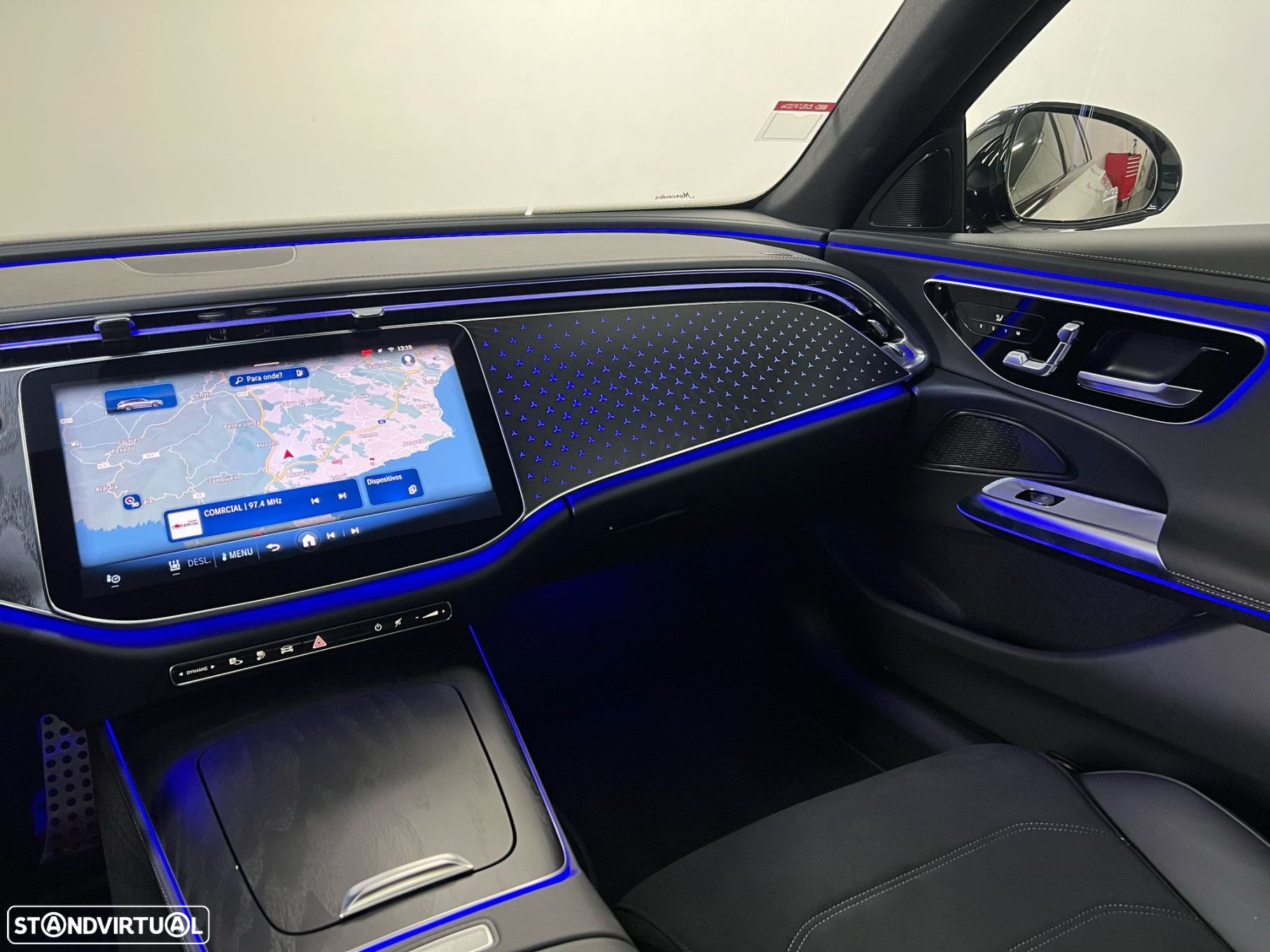 Mercedes-Benz E 300 e AMG Line - 12