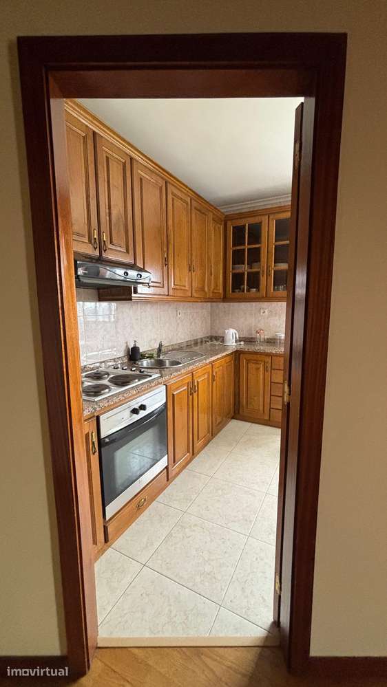 Apartamento T3 no Último Piso com Terraço e Garagem – A Apenas 750 Met - Grande imagem: 3/31
