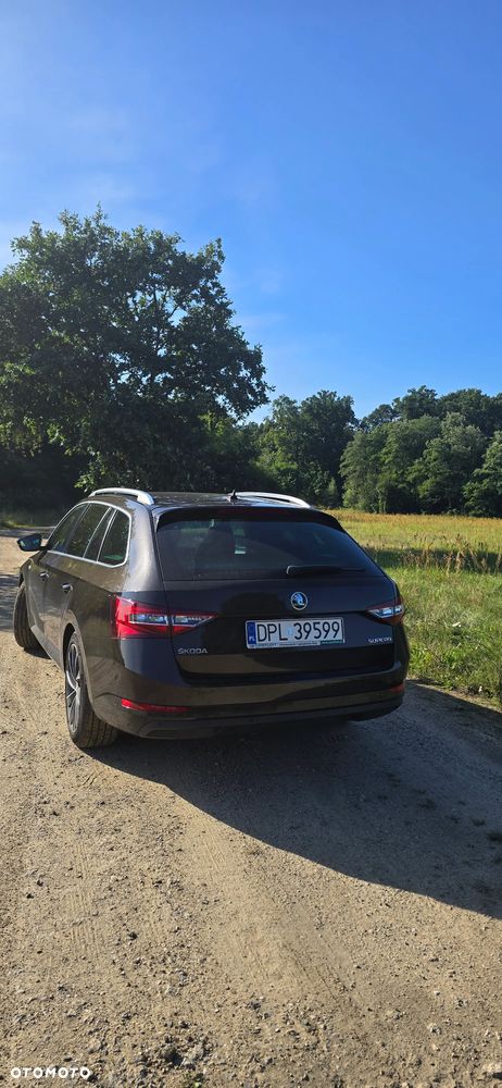 Skoda Superb 2.0 TDI L&K DSG - 22