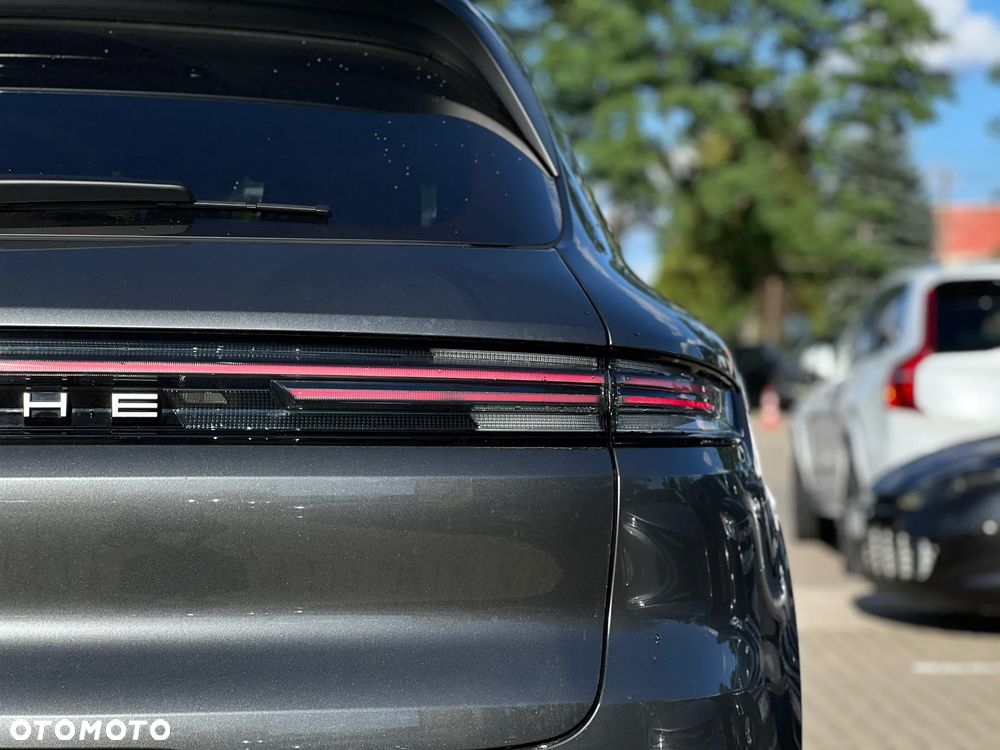 Porsche Cayenne - 14