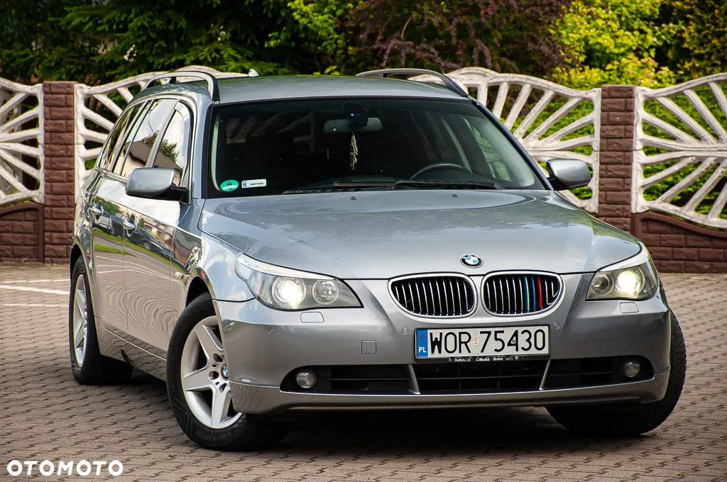 BMW Seria 5 525i Touring - 1