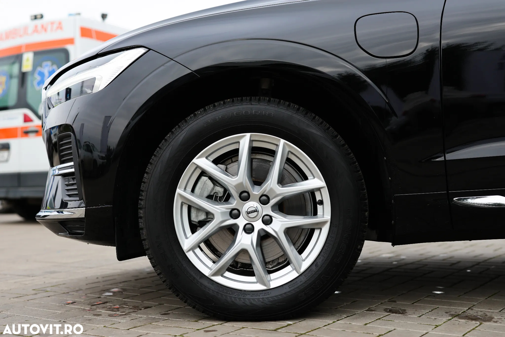 Volvo XC 60 Recharge T6 AWD AT Core - 23