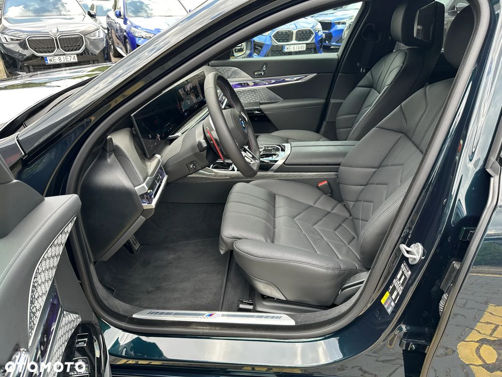 BMW Seria 7 M760e PHEV xDrive Individual Edition sport - 7