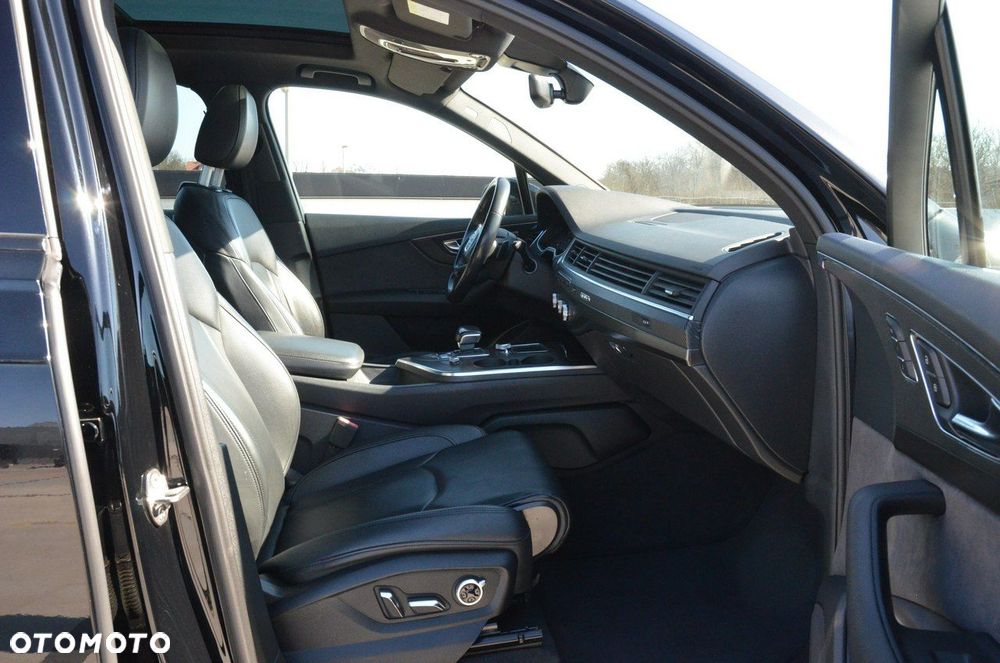Audi Q7 - 32