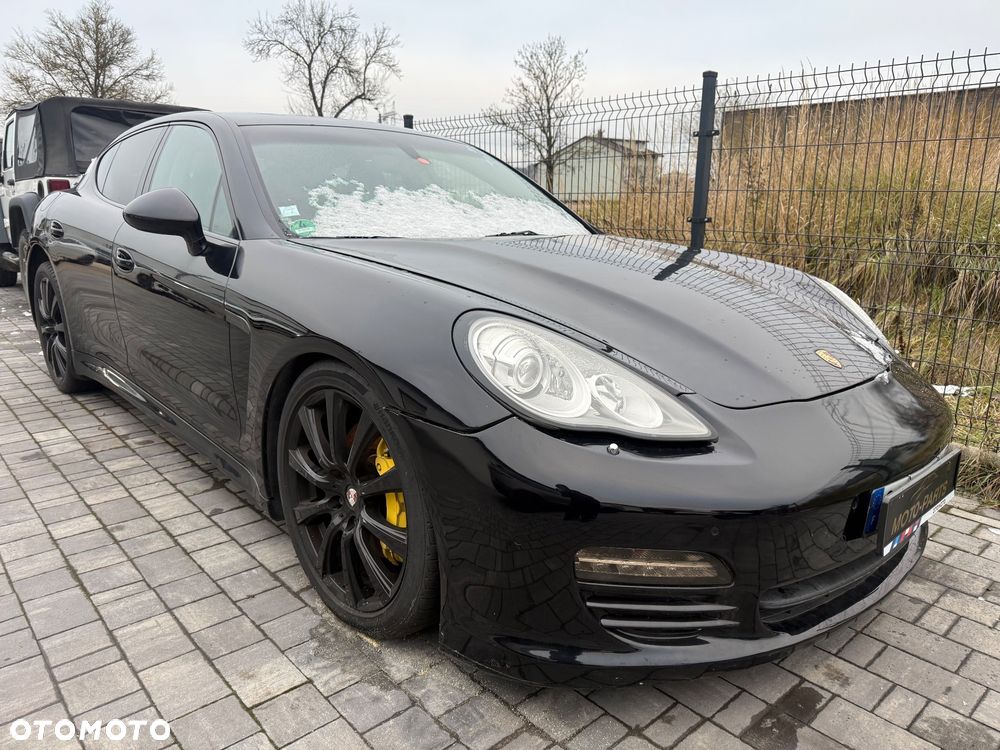 Porsche Panamera 4S