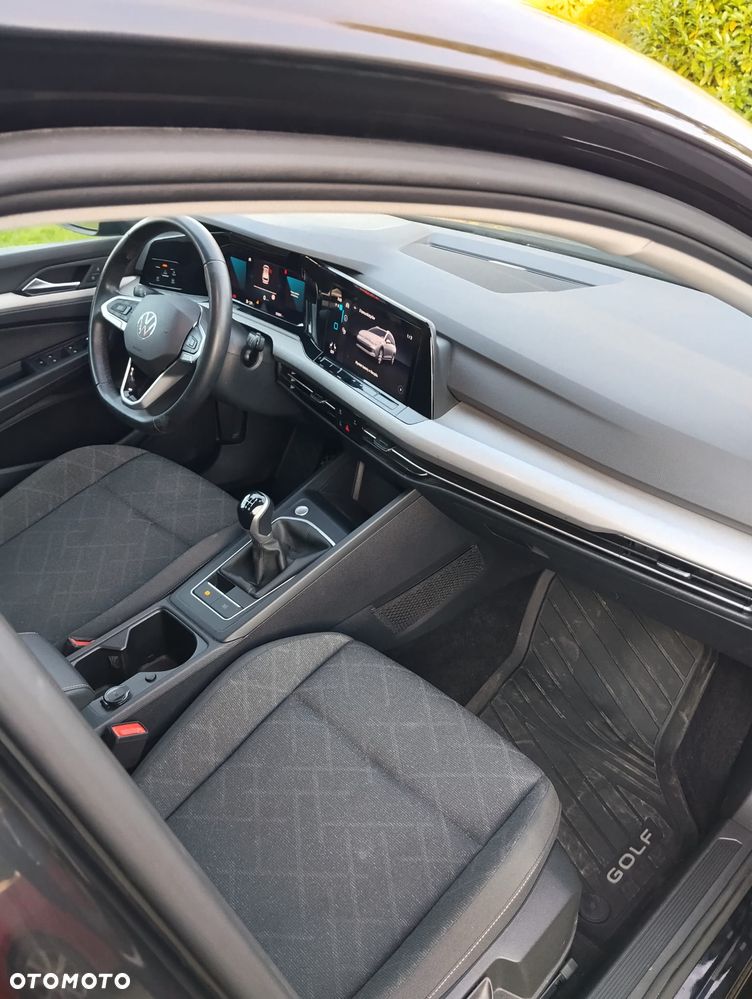 Volkswagen Golf - 22