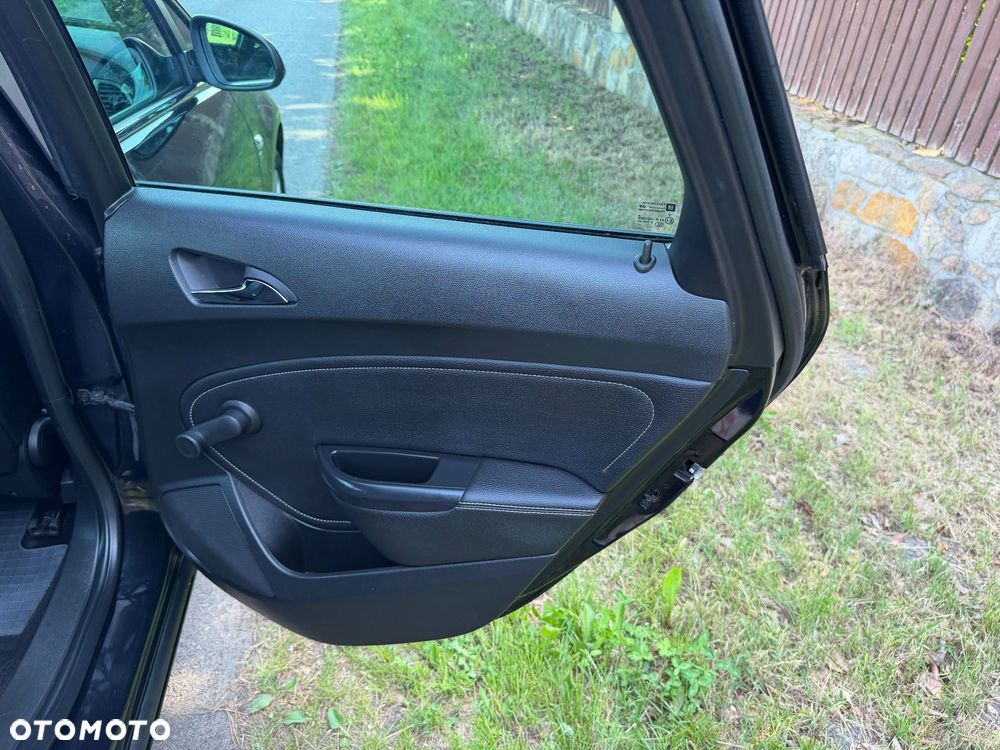 Opel Astra 1.4 Turbo 150 Jahre - 19