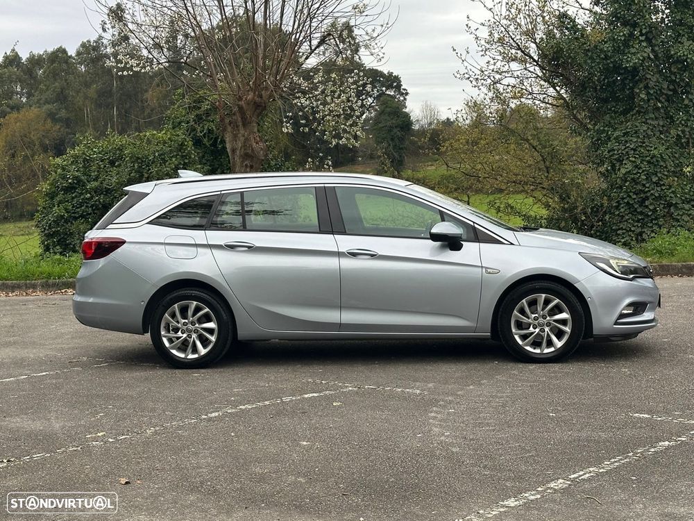 Opel Astra Sports Tourer 1.6 CDTi Executive S/S - 24