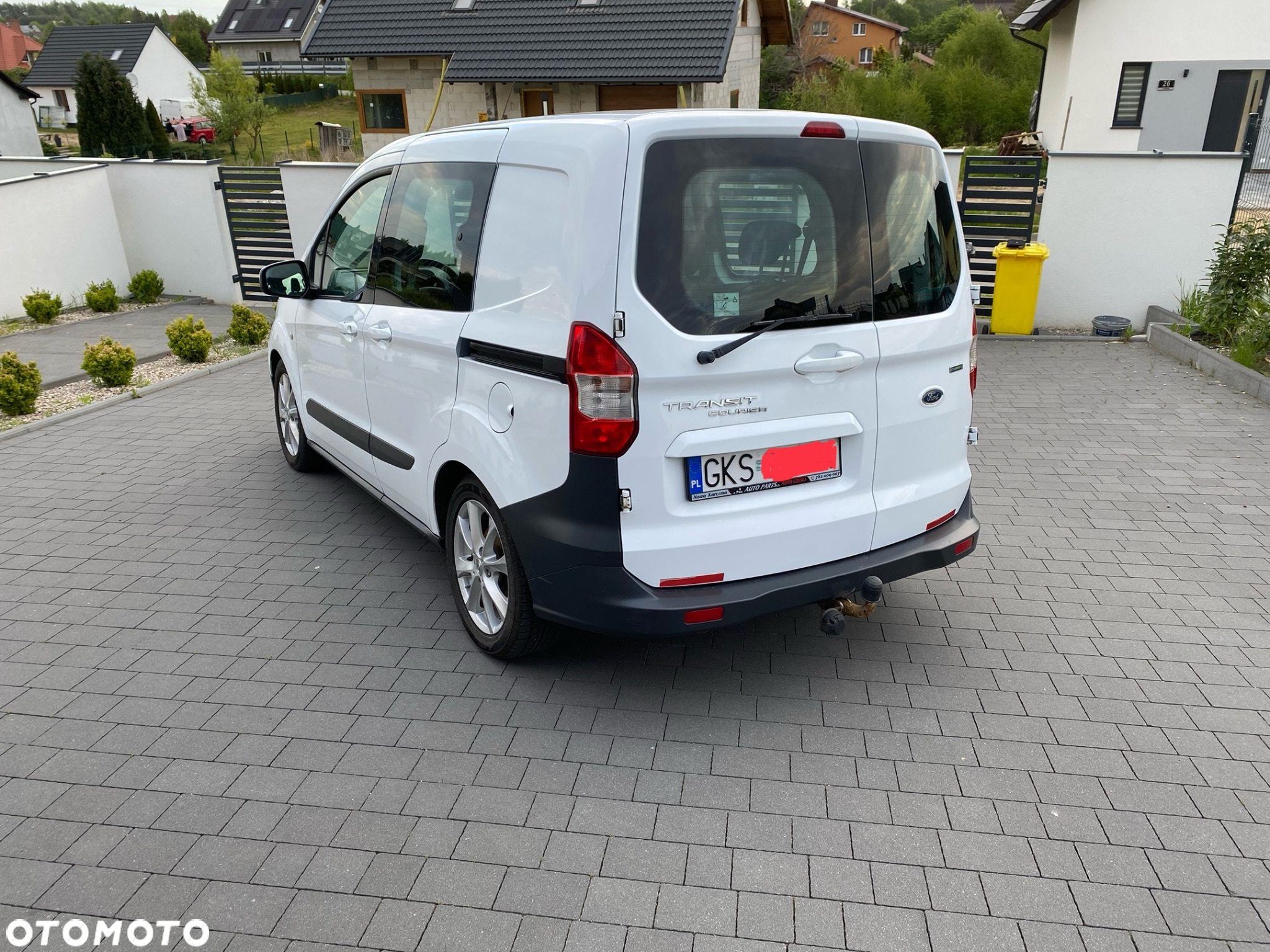 Ford Transit Courier 1.0 EcoBoost Ambiente - 4