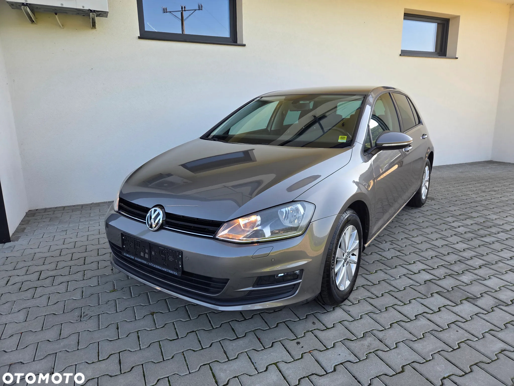Volkswagen Golf - 2