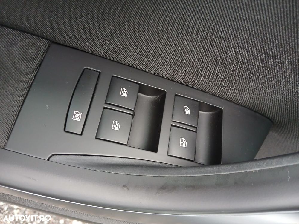 Opel Astra 1.4 Turbo ECOTEC Enjoy - 11