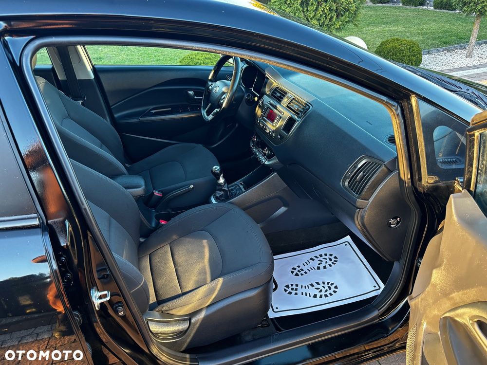 Kia Rio - 31
