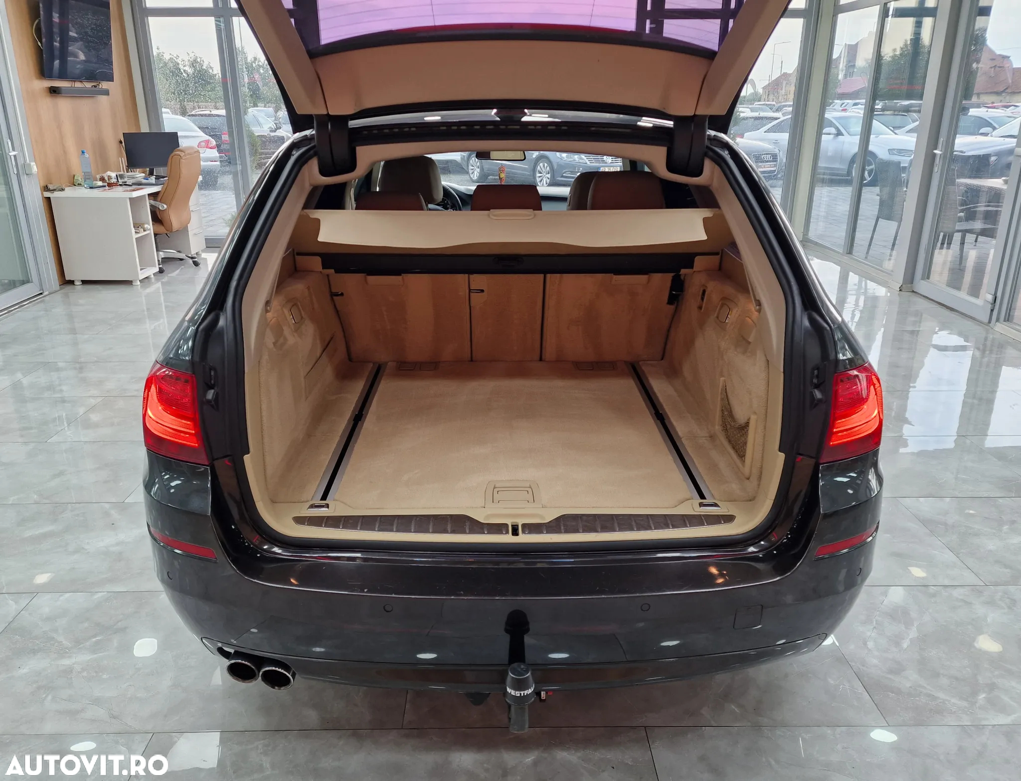 BMW Seria 5 520d Touring Aut. Luxury Line - 13