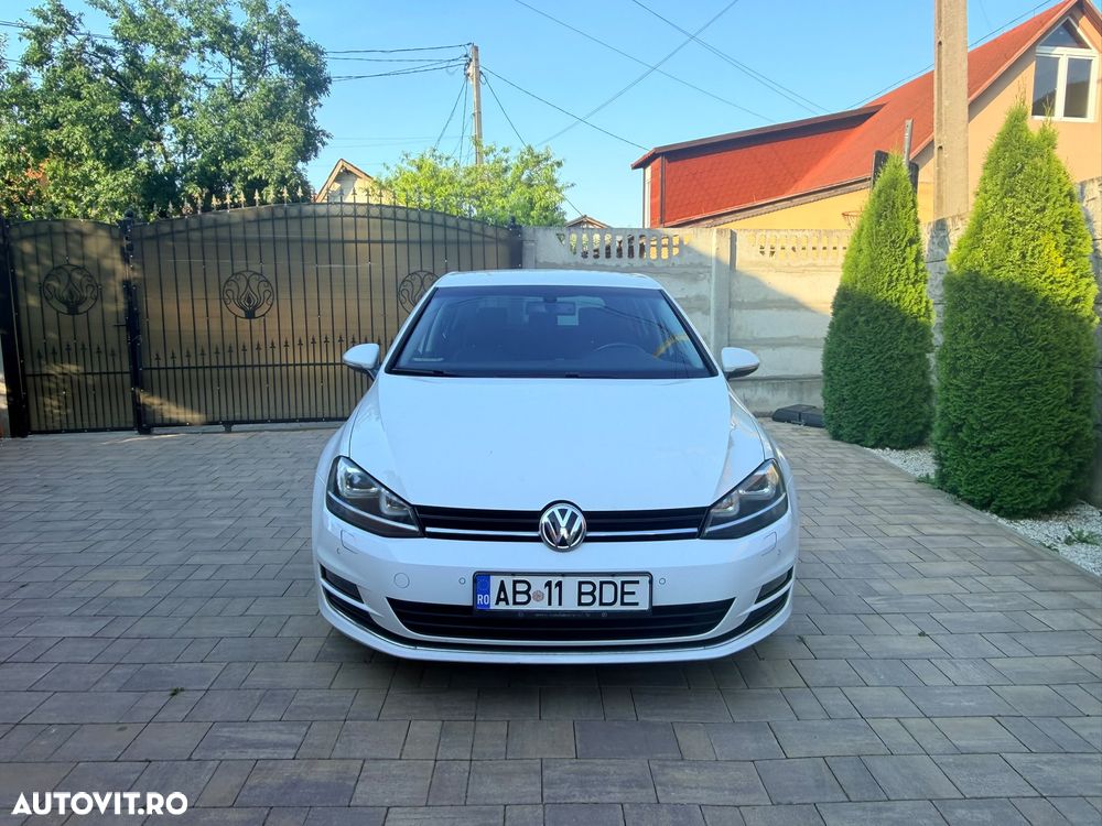 Volkswagen Golf - 2