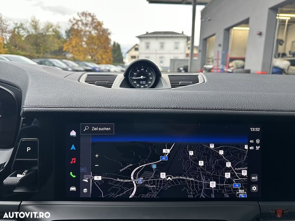 Porsche Panamera 4 E-Hybrid - 34