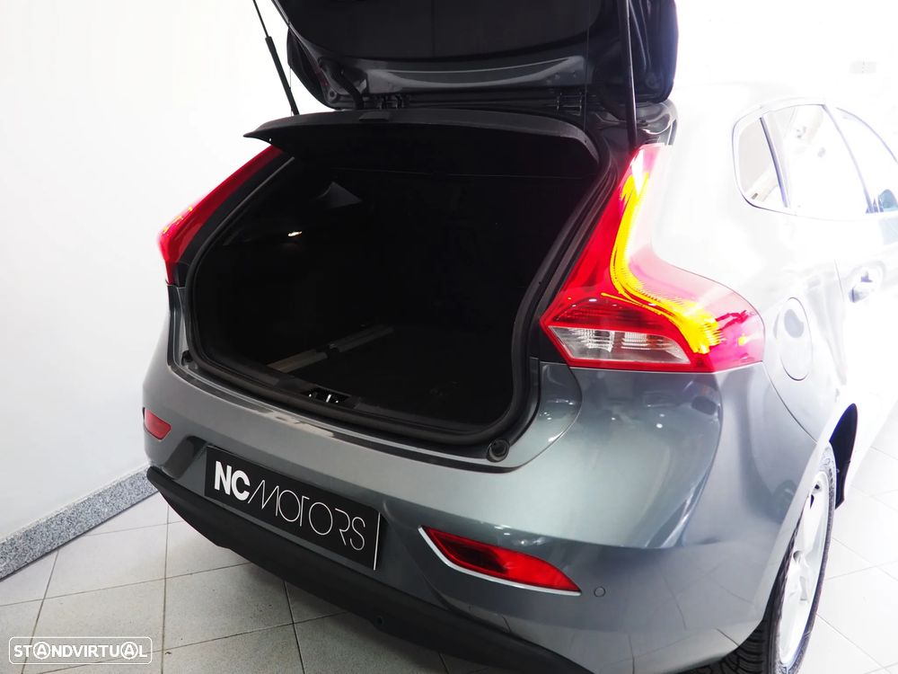 Volvo V40 1.6 D2 Momentum Eco - 20