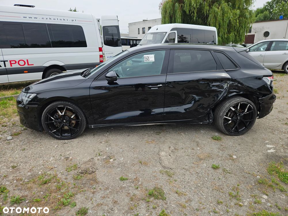 Audi A3 Sportback 40 TFSI quattro S tronic S line - 2