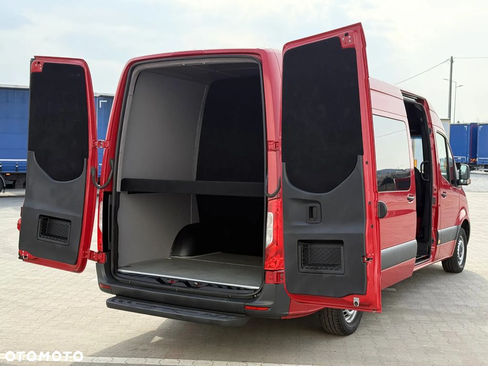 Mercedes-Benz Sprinter Long PRO 907.235 - 15