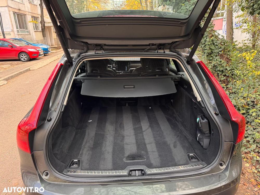 Volvo V90 Cross Country D5 AWD Geartronic - 18