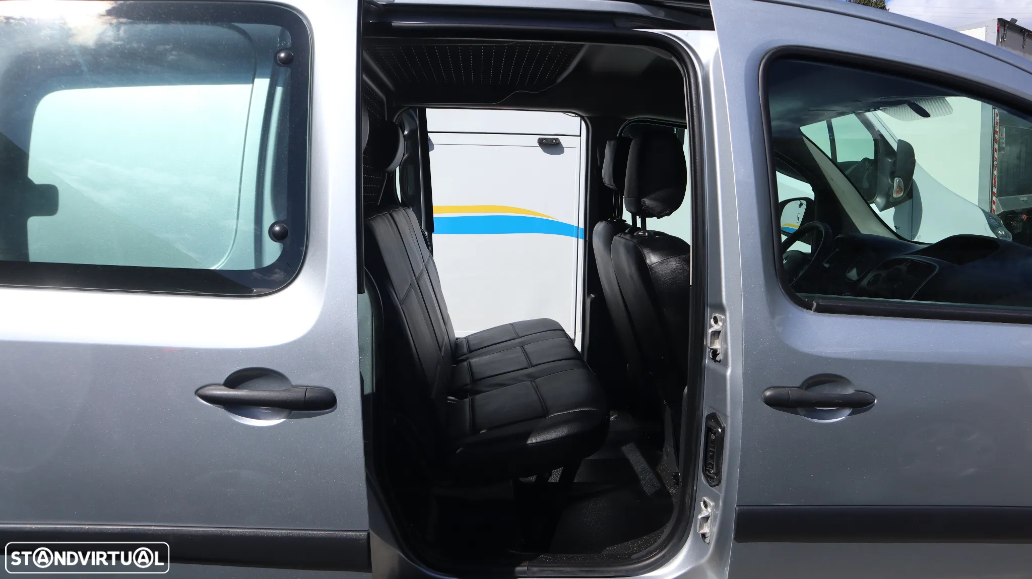 Renault Kangoo 1.5 dCI Blue 115 Maxi 4 lugares - 4
