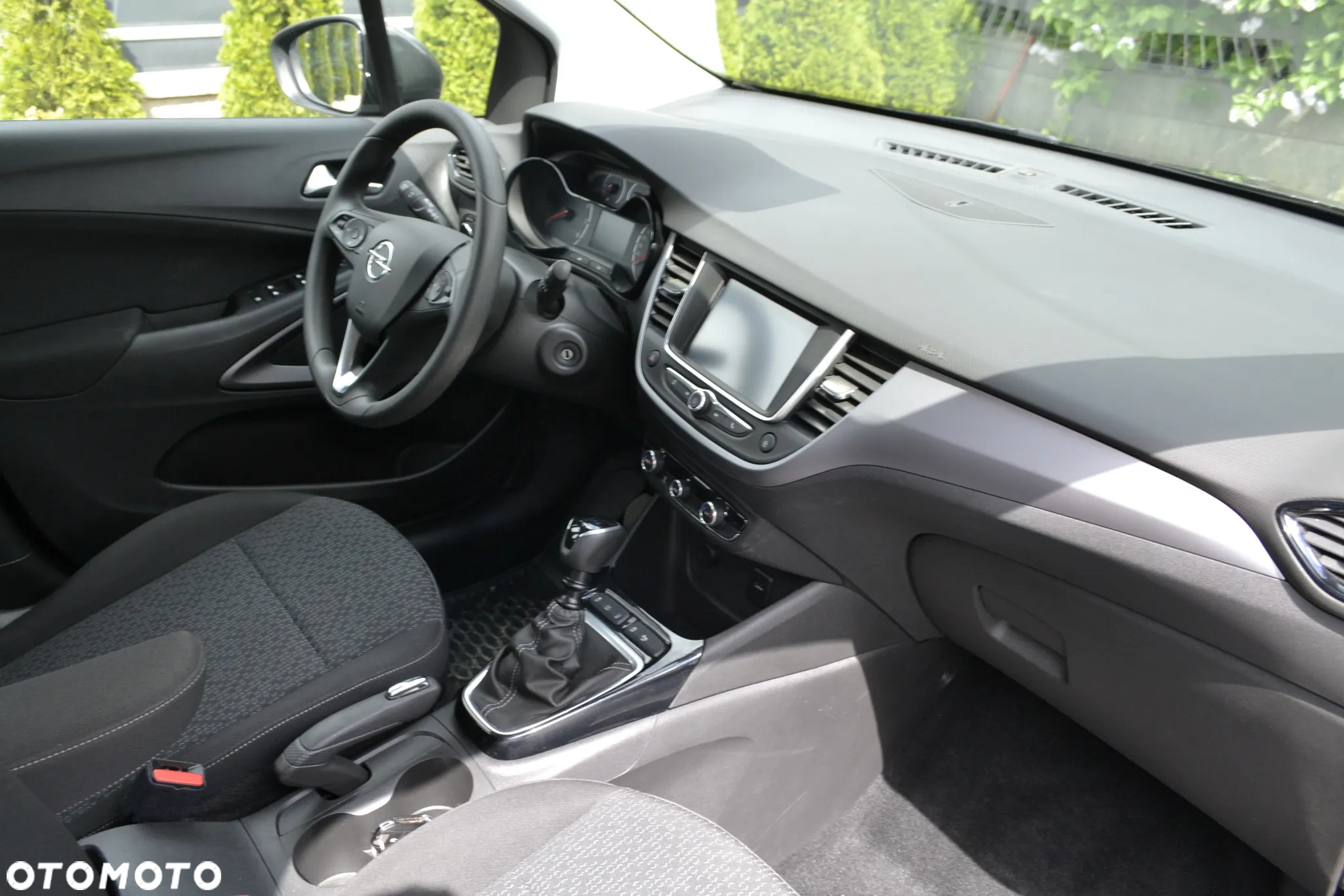 Opel Crossland X 1.2 T Eco Enjoy S&S - 34