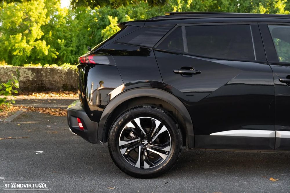 Peugeot 2008 1.2 PureTech GT - 32