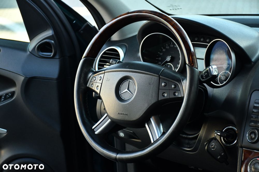 Mercedes-Benz ML 320 CDI 4Matic 7G-TRONIC DPF Edition 10 - 21