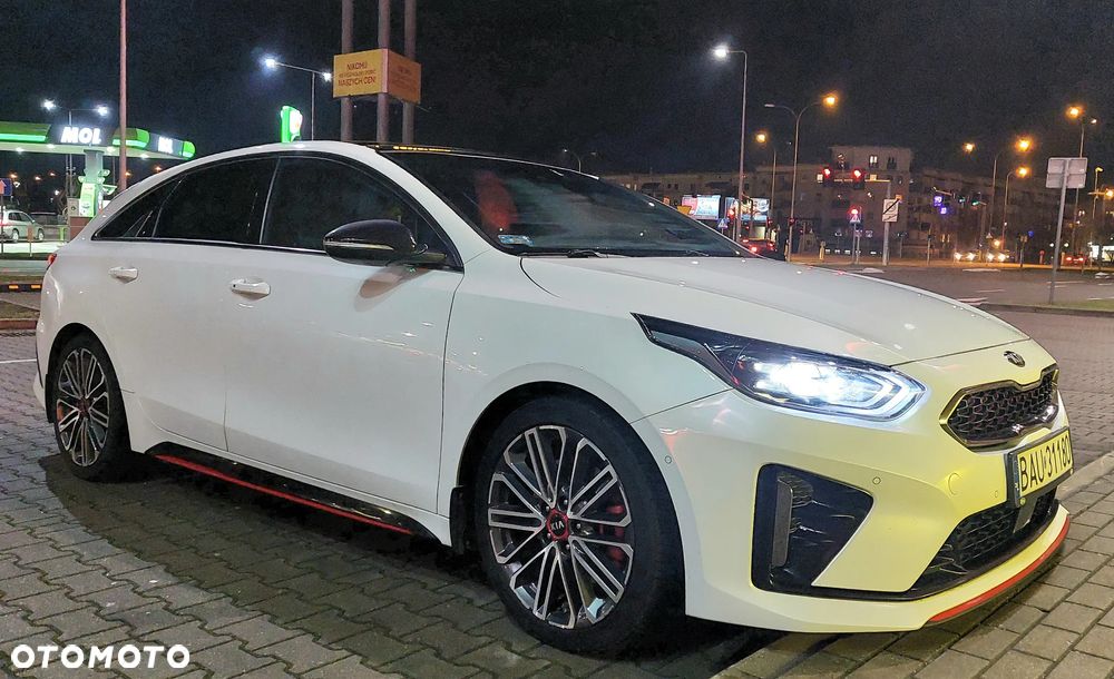 Kia ProCeed - 22