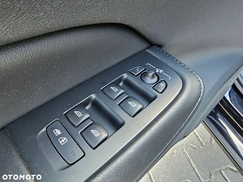 Volvo V60 B3 B Geartronic Momentum Pro - 32