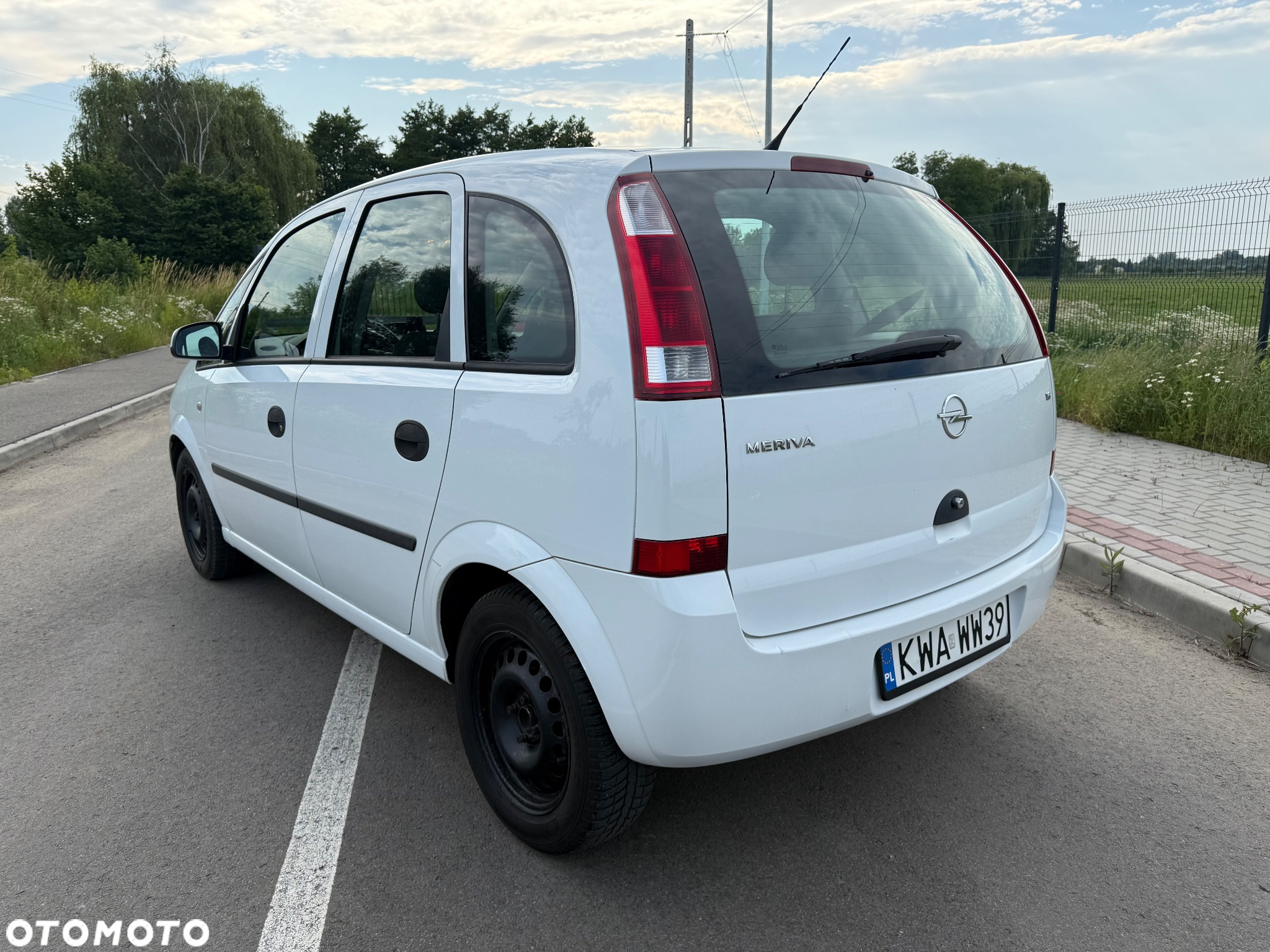 Opel Meriva 1.6 16V (Essentia) - 4