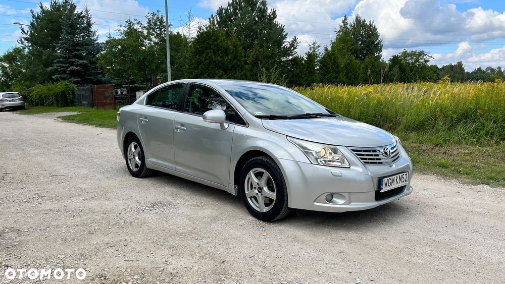 Toyota Avensis 1.8 Sol - 10