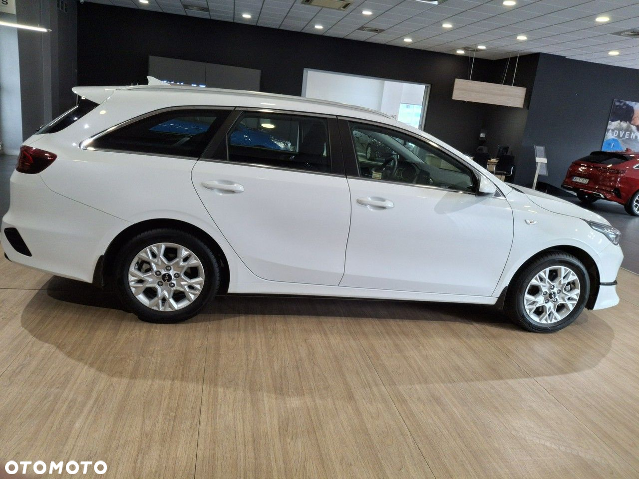 Kia Ceed - 4