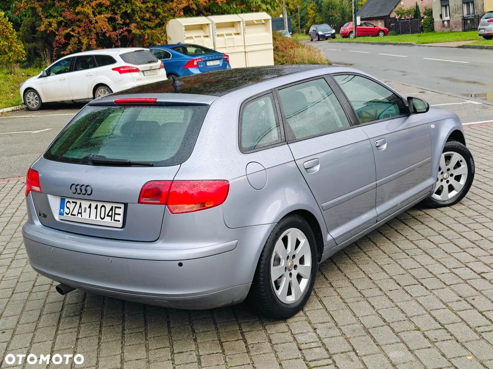 Audi A3 Sportback 1.6 FSI Ambiente - 3