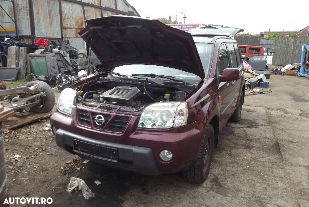 Dezmembrez Nissan X Trail motor 2.2dci cutie manuala navigatie piele - 2