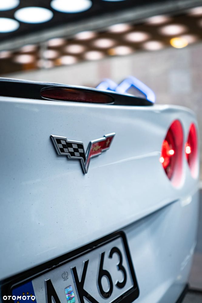 Chevrolet Corvette - 18