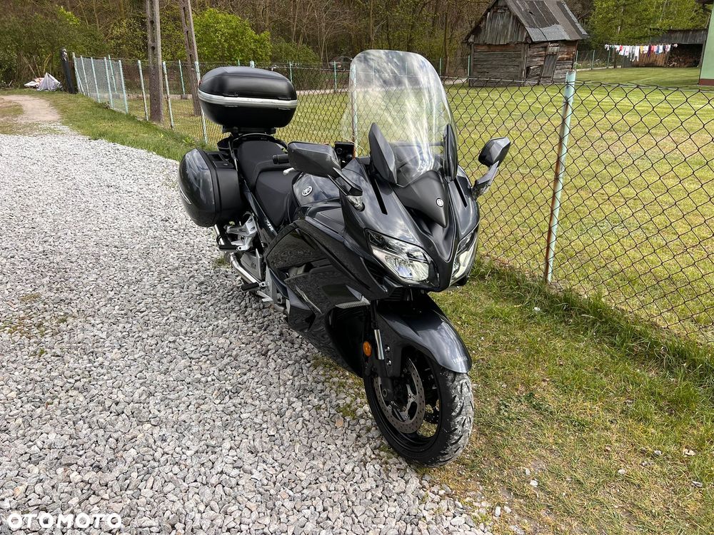 Yamaha FJR - 7