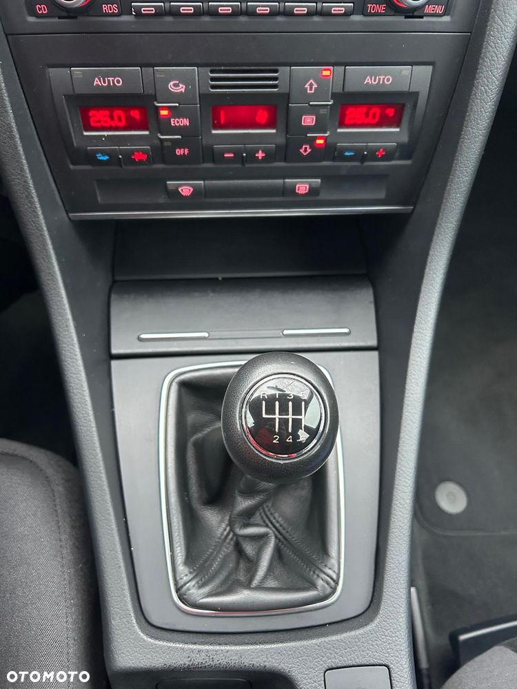 Audi A4 Limousine 2.0 TDI DPF - 16