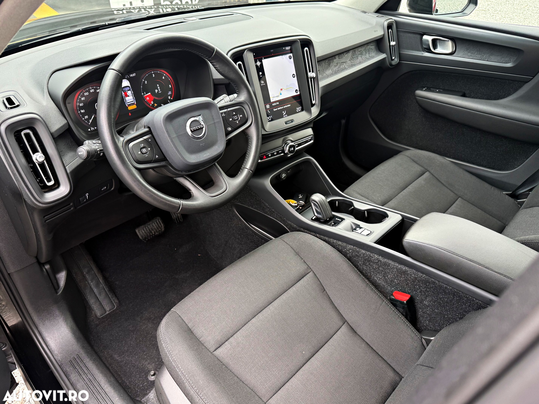 Volvo XC 40 D3 AWD Momentum - 23