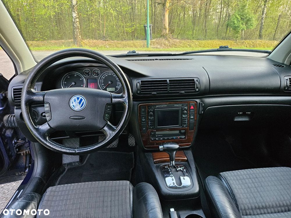 Volkswagen Passat 1.9 TDI Highline Tiptr - 11