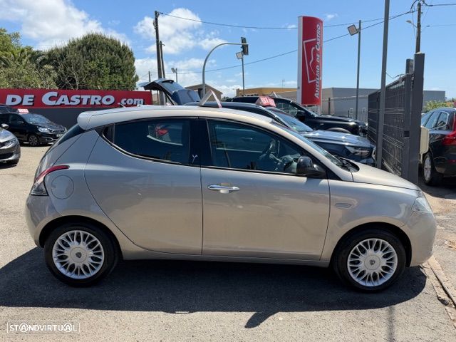 Lancia Ypsilon 1.2 8v Platinum - 12