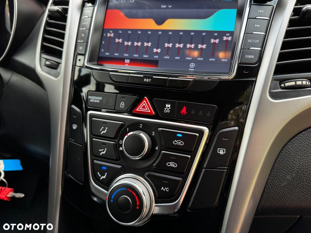 Hyundai i30 - 16