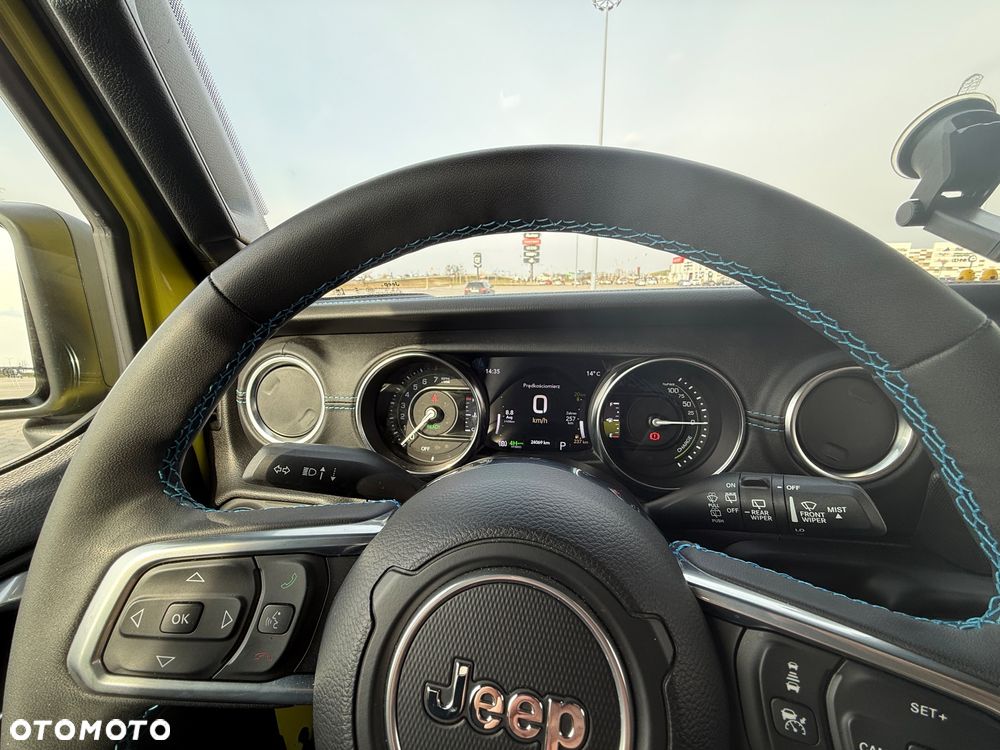 Jeep Wrangler - 8