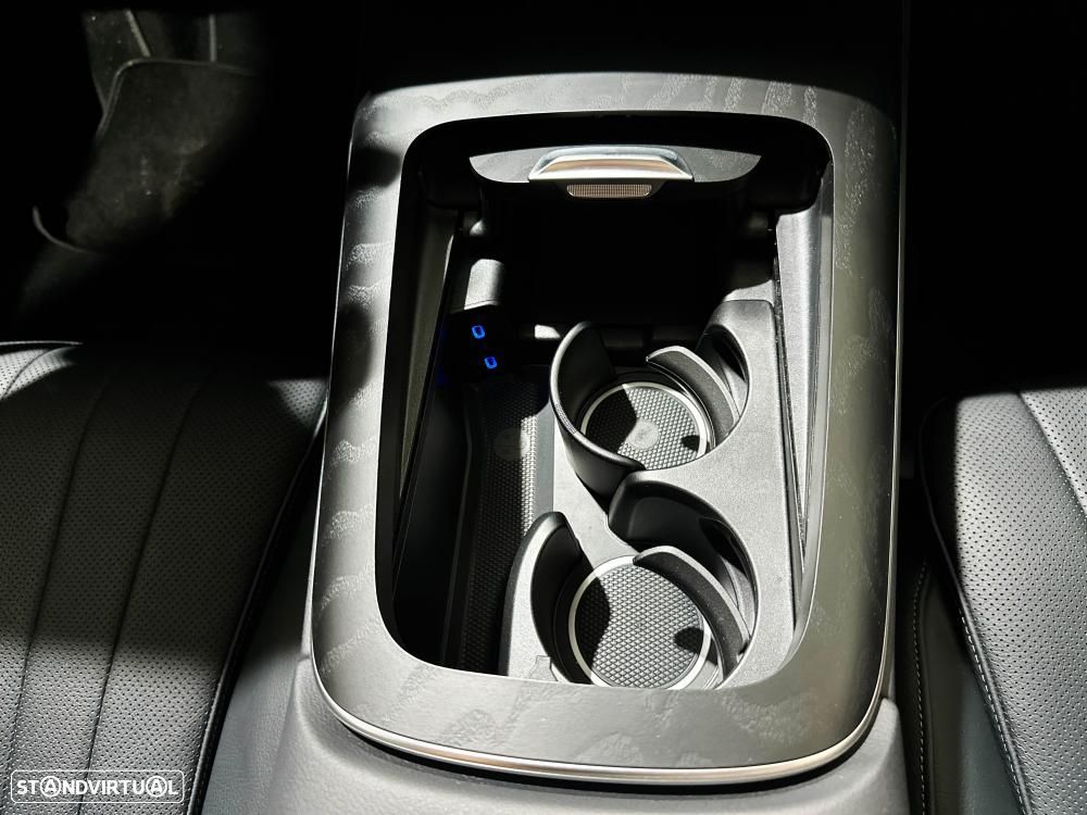 Mercedes-Benz E 300 de 4Matic 9G-TRONIC AMG Line - 38