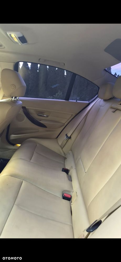 BMW Seria 3 328i - 8