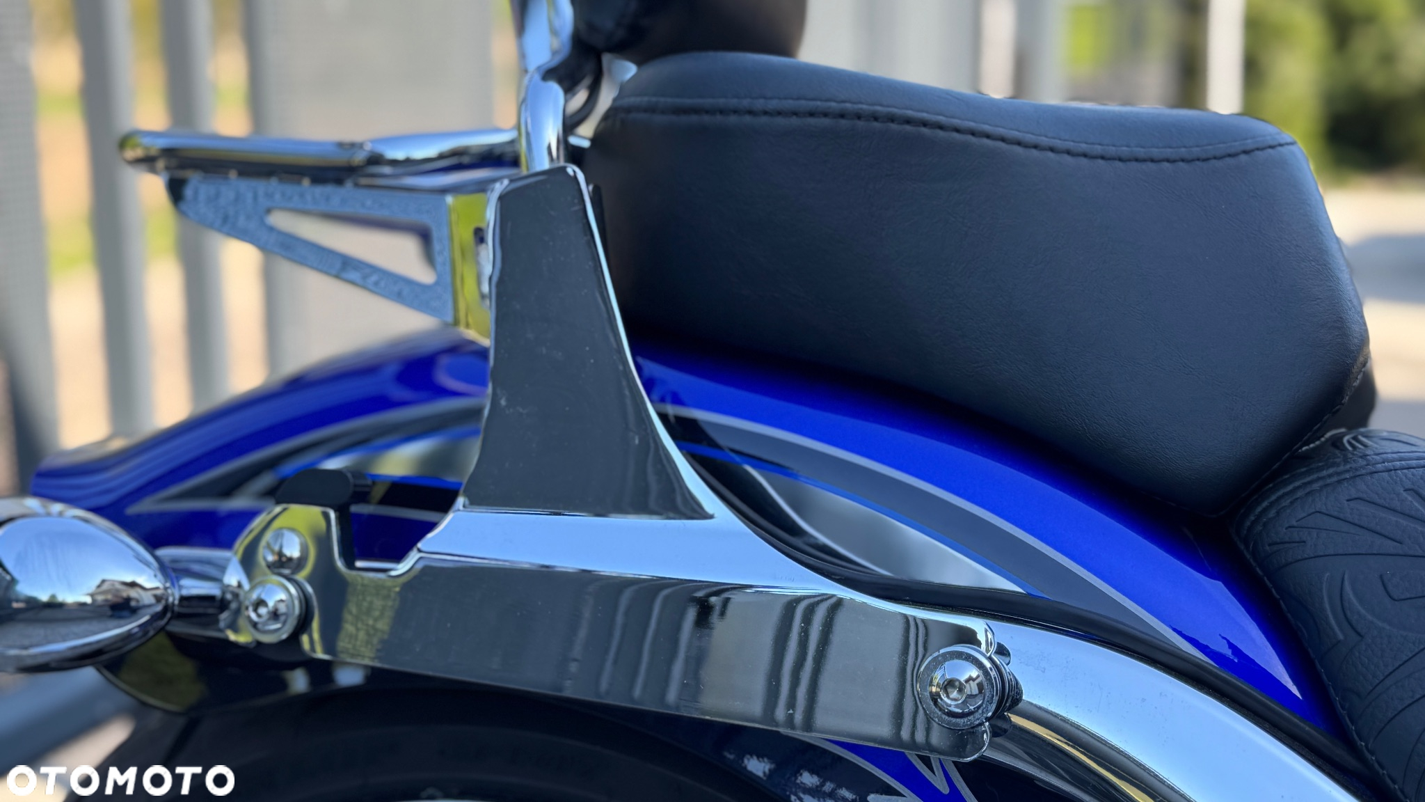 Harley-Davidson Softail Breakout - 16