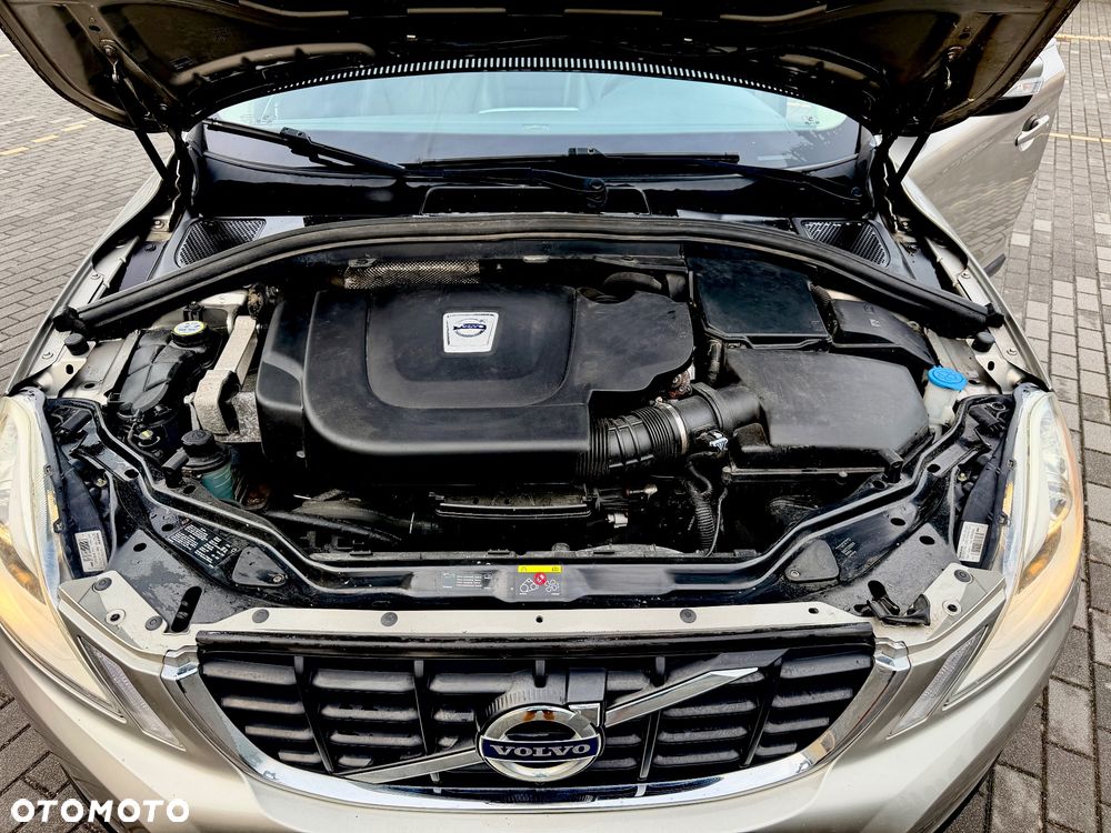 Volvo XC 60 DRIVe Momentum - 19