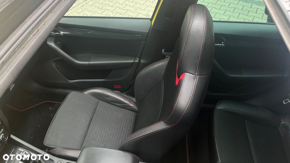 Skoda Octavia 2.0 TDI RS - 20