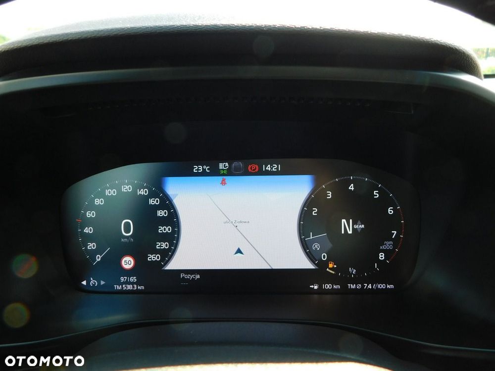 Volvo XC 40 - 16
