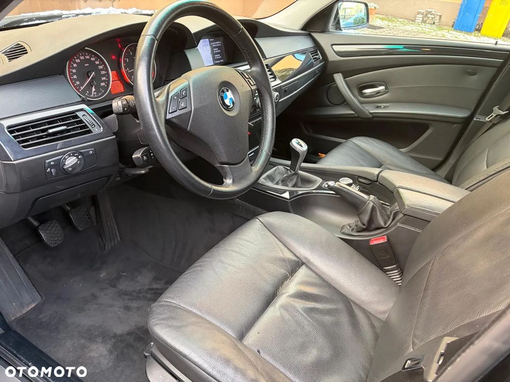 BMW Seria 5 520i Edition Exclusive - 13