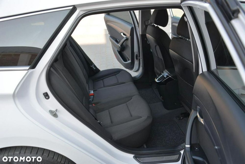 Hyundai i40 1.7 CRDi Comfort DCT - 14
